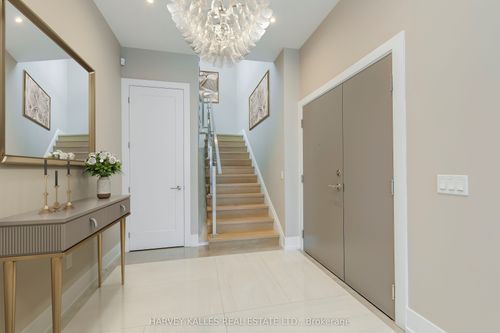 4801-99 John St, Toronto, ON, M5V0S6 | Card Image