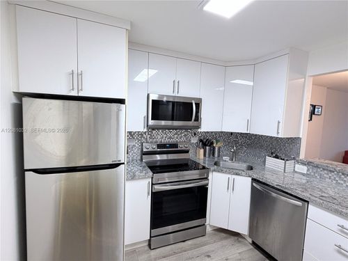 415-2780 Ne 183rd St, Aventura, FL, 33160-2109 | Card Image