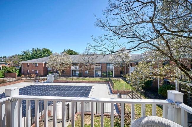 APT-215 - 740 Farm Rd, Condo with 2 bedrooms, 1 bathrooms and 2 parking in Marlborough MA | Image 4