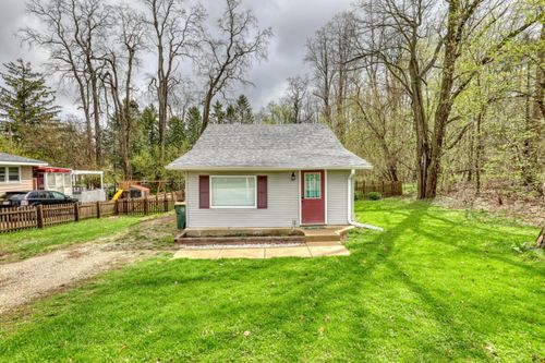 1006 Wilmot Ave, Twin Lakes, WI, 53181-9114 | Card Image