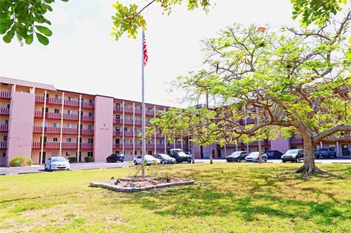 407-4109 Lake Bayshore Dr, BRADENTON, FL, 34205-9175 | Card Image