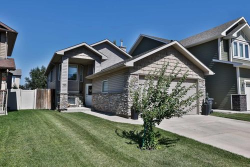 125 Couleesprings Way S, Lethbridge, AB, T1K5C5 | Card Image