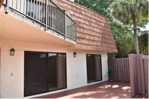 8392-8392 S Coral Cir, North Lauderdale, FL, 33068-4122 | Card Image