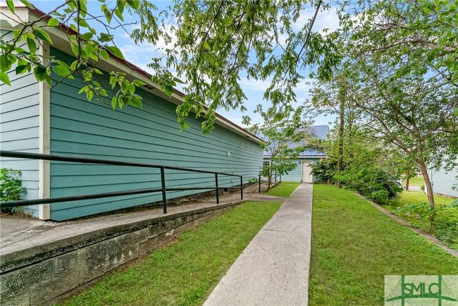 747 E Gwinnett St, Home with 10 bedrooms, 4 bathrooms and null parking in savannah GA | Image 11