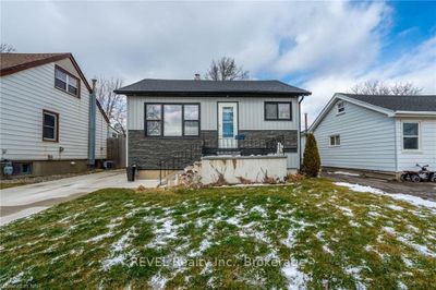 6127 Arad St, House other with 1 bedrooms, 1 bathrooms and 6 parking in Niagara Falls ON | Image 2