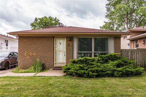 37 Gemini Dr, Hamilton, ON, L9C6R5 | Card Image