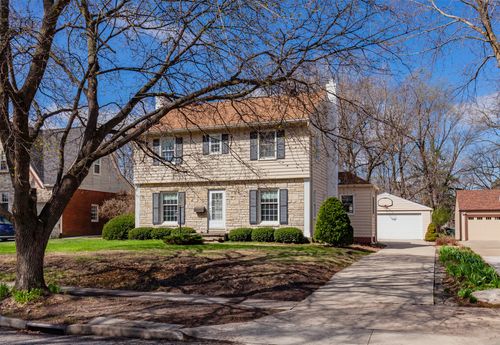 2010 44th St, Des Moines, IA, 50310-3009 | Card Image