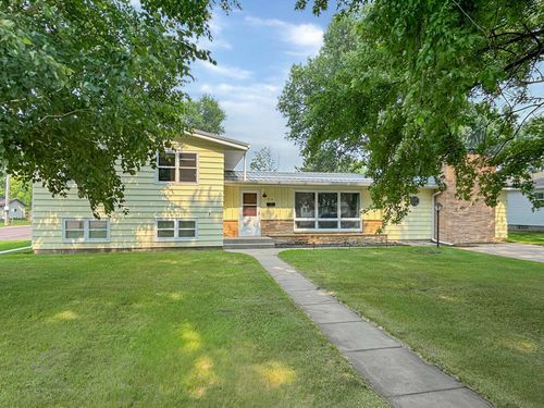 314 Sanford Rd, Benson, MN, 56215-1090 | Card Image