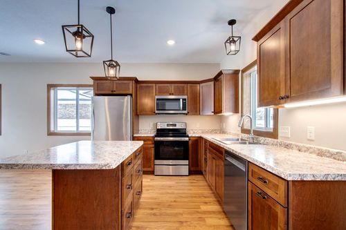 411 Bullis St, Kenyon, MN, 55946-1124 | Card Image