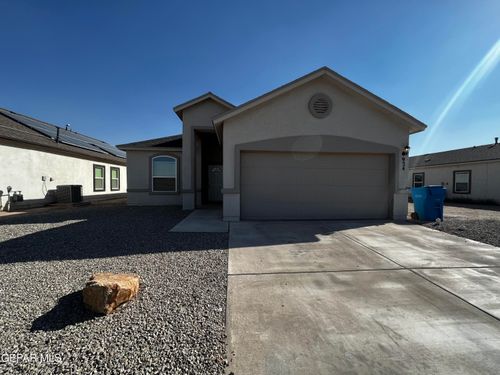 924 Coyote Ln, El Paso, TX, 79912 | Card Image
