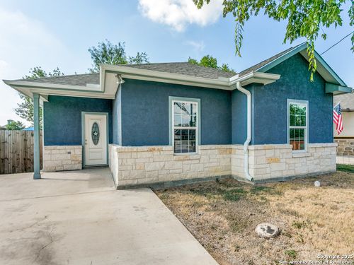 862 W Southcross Blvd, San Antonio, TX, 78211-2745 | Card Image