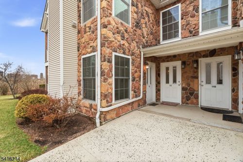 116-116 Chariot Ct, Piscataway, NJ, 08854-6668 | Card Image