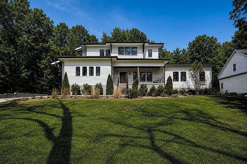 828 Russleo Dr, Nashville, TN, 37209-4430 | Card Image