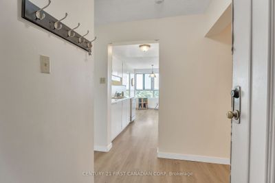 1010 - 600 Grenfell Dr, Condo with 2 bedrooms, 1 bathrooms and 1 parking in London ON | Image 3