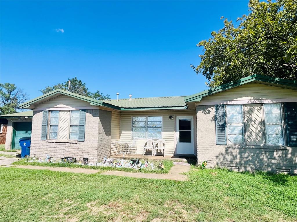 Windsor Rd, Chickasha, OK 73018