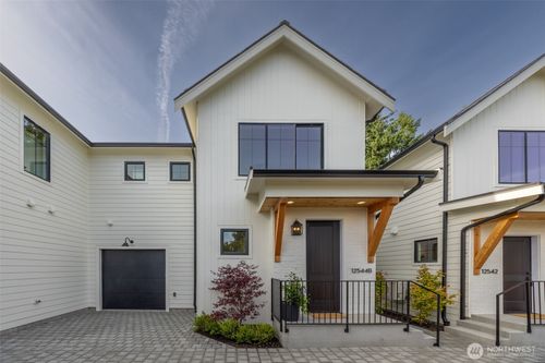 b-12544 2nd Ave Nw, Seattle, WA, 98177-4407 | Card Image