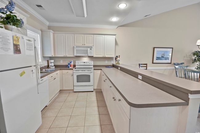 APT-402 - 4878 Luster Leaf Cir, Condo with 2 bedrooms, 2 bathrooms and null parking in Myrtle Beach SC | Image 8