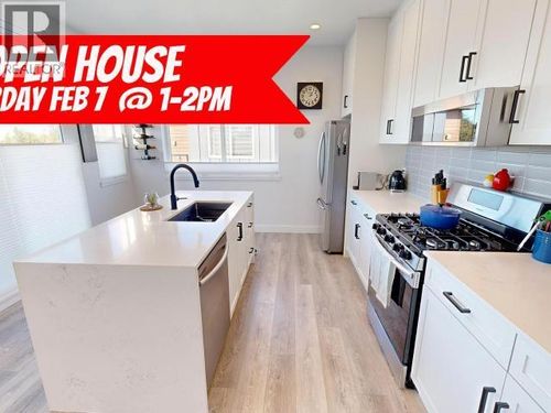 7175 Duncan St, Powell River, BC, V8A1W3 | Card Image