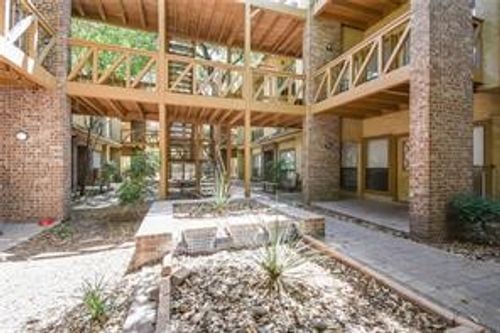 apt-304-806 W 24th St, Austin, TX, 78705-4724 | Card Image