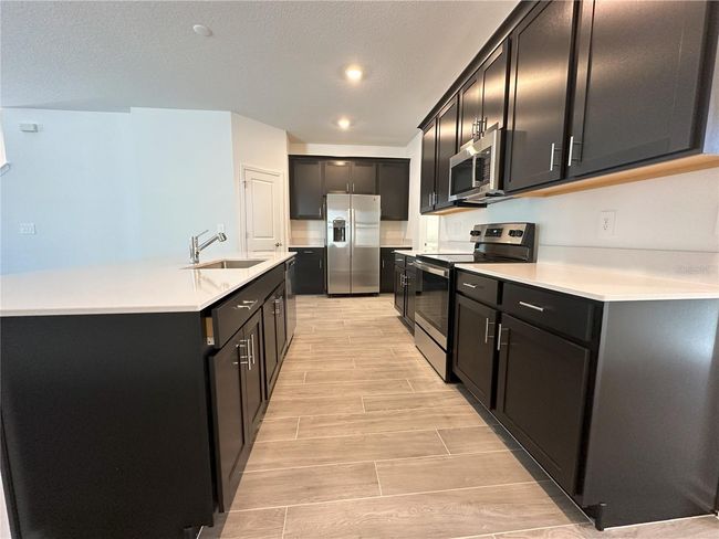1629 Cross Prairie Pkwy, House other with 3 bedrooms, 3 bathrooms and null parking in KISSIMMEE FL | Image 8
