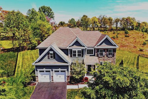 3712 Winthrop Way, CHESTER SPRINGS, PA, 19425-9567 | Card Image