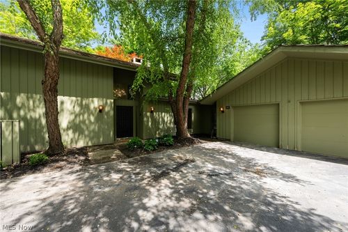25-550 Russet Woods Ln, Aurora, OH, 44202 | Card Image