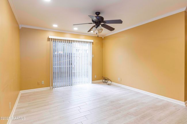 Living Room 1 | Image 5