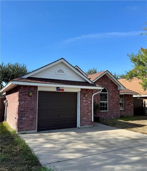 5801 N 39th Ln, Mcallen, TX, 78504-5174 | Card Image