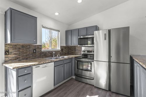 808 Tradewinds Ct, Sun Valley, NV, 89433-6545 | Card Image