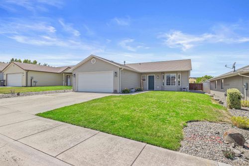 1135 Liberty Cir, Clarkston, WA, 99403-2479 | Card Image