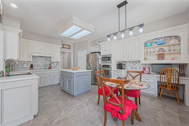 5803 Slashwood Ln, House other with 4 bedrooms, 4 bathrooms and 3 parking in Spring TX | Image 18