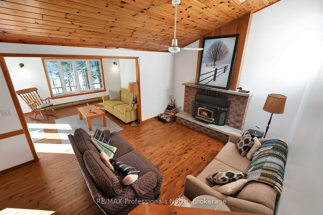 6547 Kennisis Lake Rd, House other with 3 bedrooms, 1 bathrooms and 3 parking in Haliburton ON | Image 13