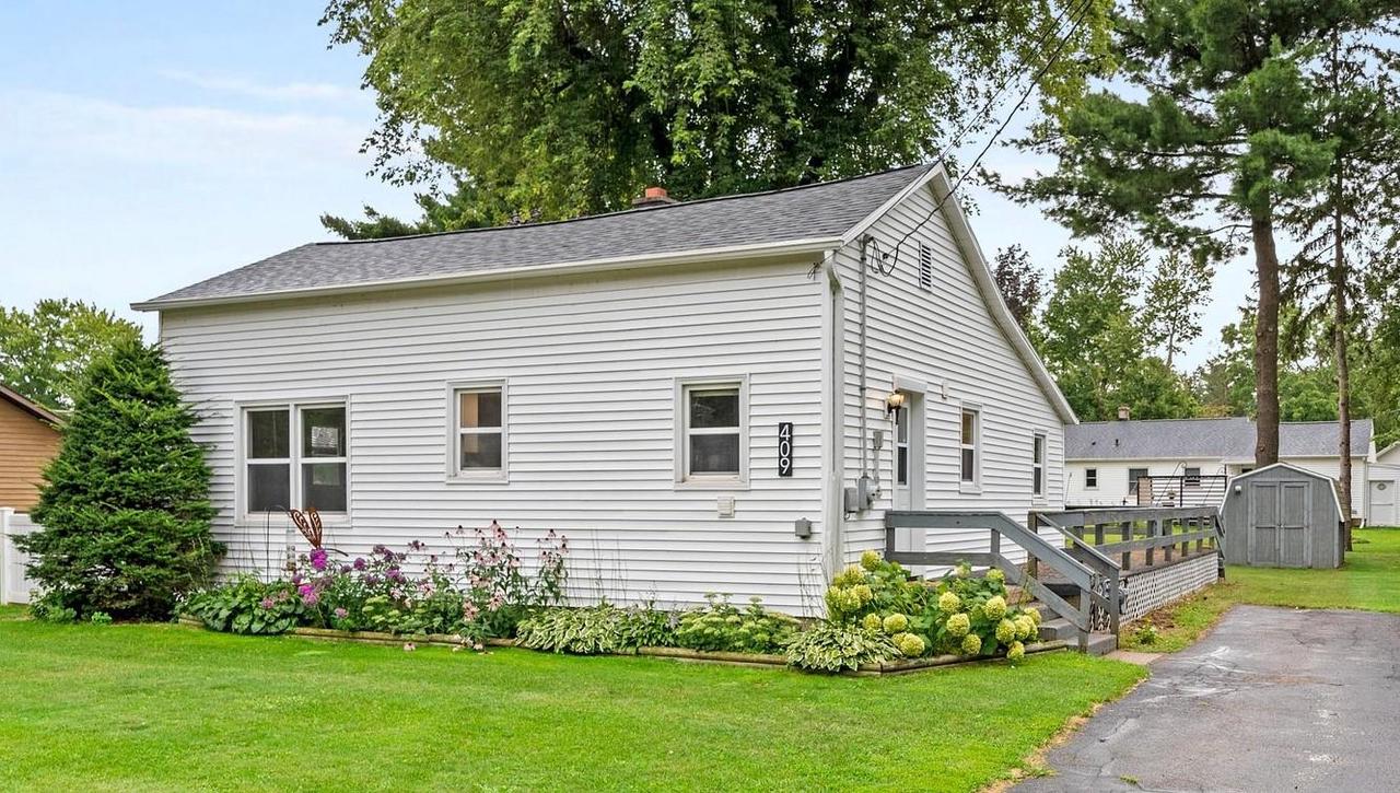 Alfred St, Weyauwega, WI 54983