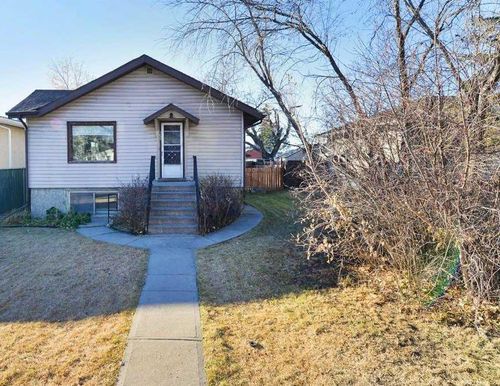 7639 21 St Se, Calgary, AB, T2C0V6 | Card Image