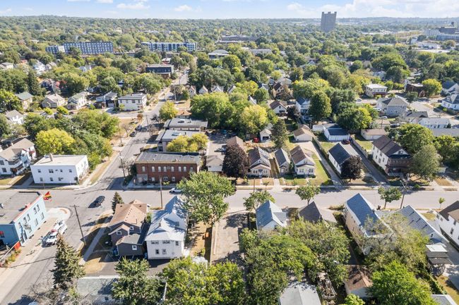 7-web-or-mls-2110 4th St NE-7.jpg | Image 4