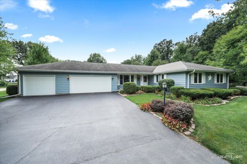 105 E Oak Knoll Dr, Hinckley, IL, 60520-9784 | Card Image