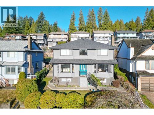 2735 Tempe Knoll Dr, North Vancouver, BC, V7N4K4 | Card Image