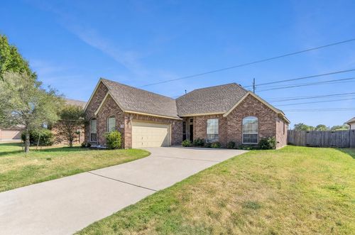 212 Goldeneye Dr, DeSoto, TX, 75115-7662 | Card Image