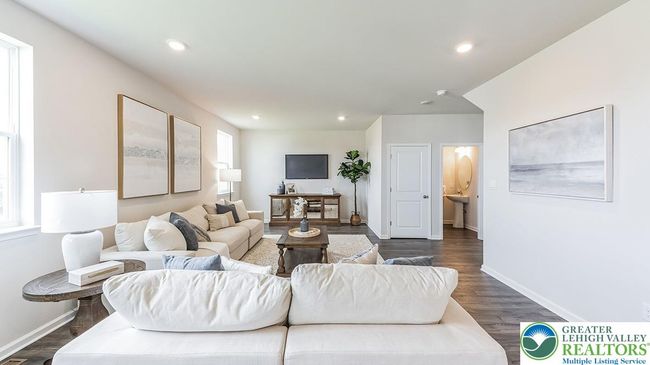 Same Model, but not the actual home | Image 11