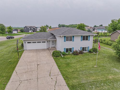 701 W Queen St, Osakis, MN, 56360-8292 | Card Image