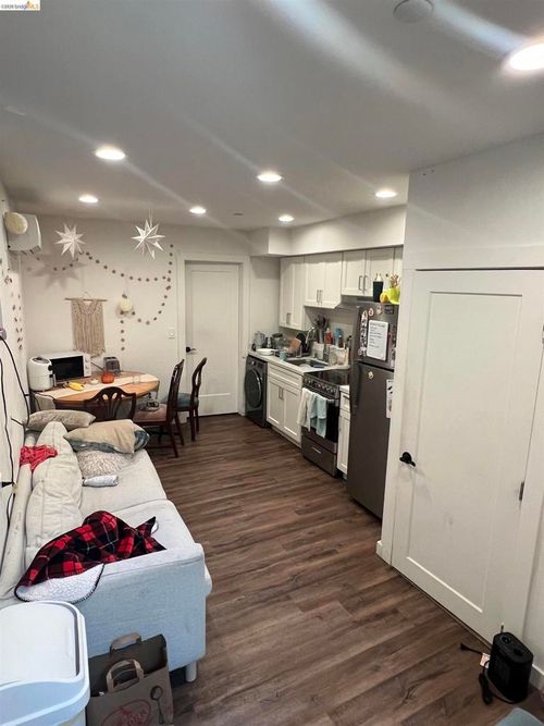 2718 Durant Ave, Berkeley, CA, 94704-1725 | Card Image