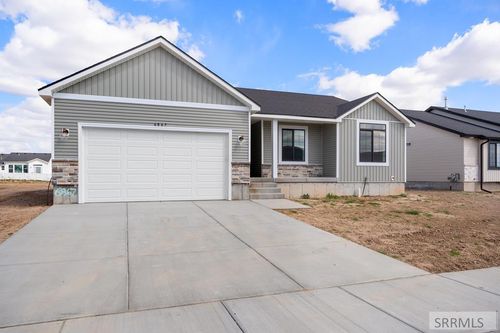 6867 Chapelle Ave, Idaho Falls, ID, 83402-1005 | Card Image