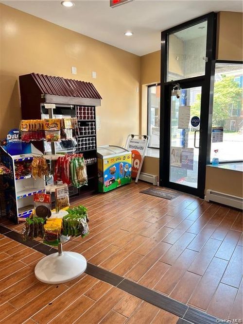128 Wickham Ave, Middletown, NY, 10940-3715 | Card Image
