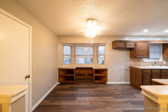 9511 S 190 Th East Ave, House other with 3 bedrooms, 2 bathrooms and null parking in Broken Arrow OK | Image 7
