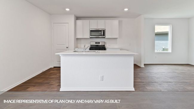 2203 Lionheart Drive, House other with 5 bedrooms, 3 bathrooms and null parking in Luling TX | Image 5