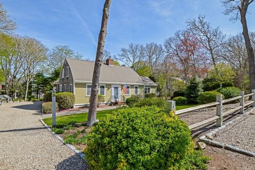 70 Ambleside Dr, Falmouth, MA, 02540-2144 | Card Image
