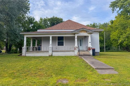 414 7th St, Chelsea, OK, 74016-1636 | Card Image