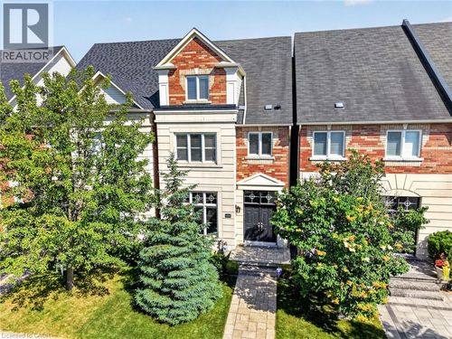 5203 Preservation Circle, Mississauga, ON, L5M7T3 | Card Image
