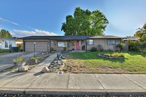 2680 Terrmont Street, White City, OR, 97503 | Card Image