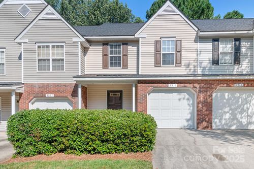 9911 Birch Knoll Ct, Charlotte, NC, 28213-4075 | Card Image